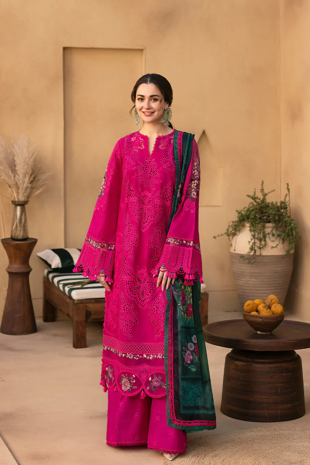 Saira Rizwan- Unstitched  3PC Luxury Lawn Embroidered Suit - SNW - 1140
