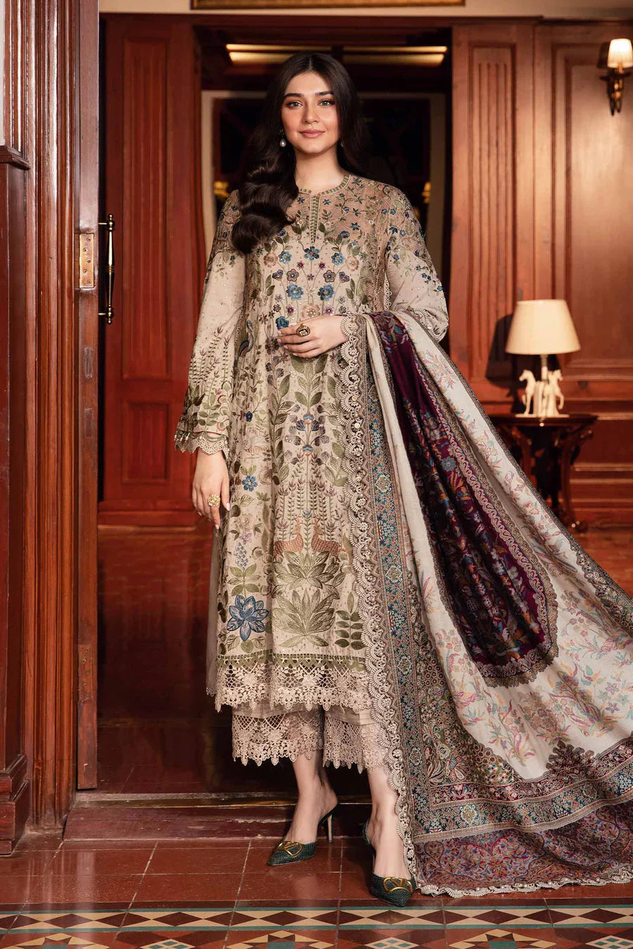 MARIA.B - Unstitched 3PC Luxury Lawn Embroidered Suit - SNW-1130