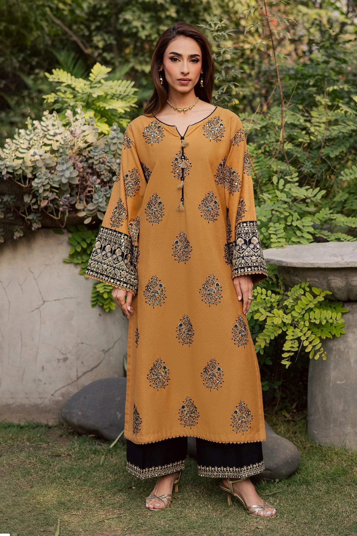 BATIK - 2PC Unstitched Embroidered Suit -SNW-6104