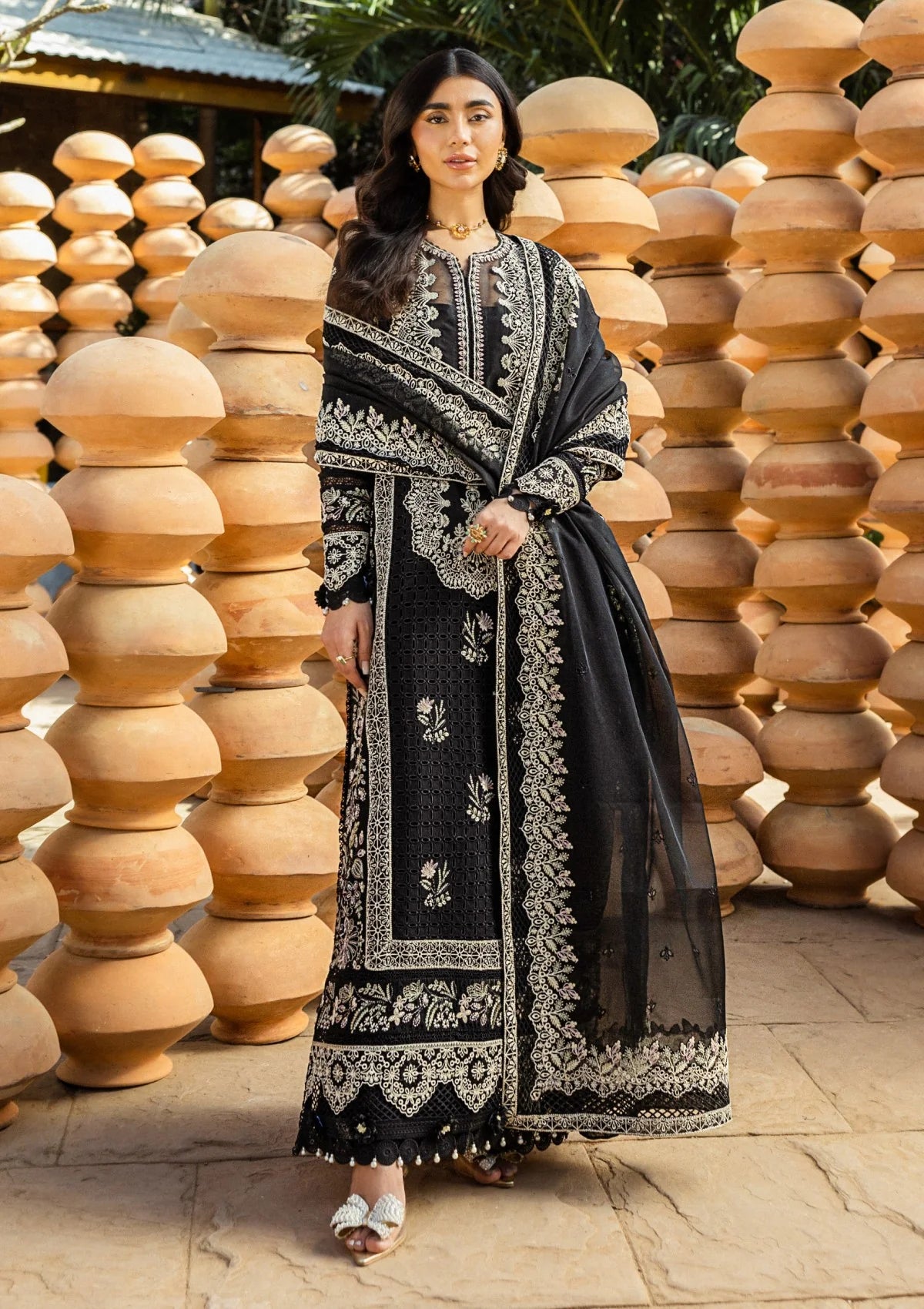 Akbar Aslam - 3PC Luxury Lawn Embroidered Suit - SNW-1186