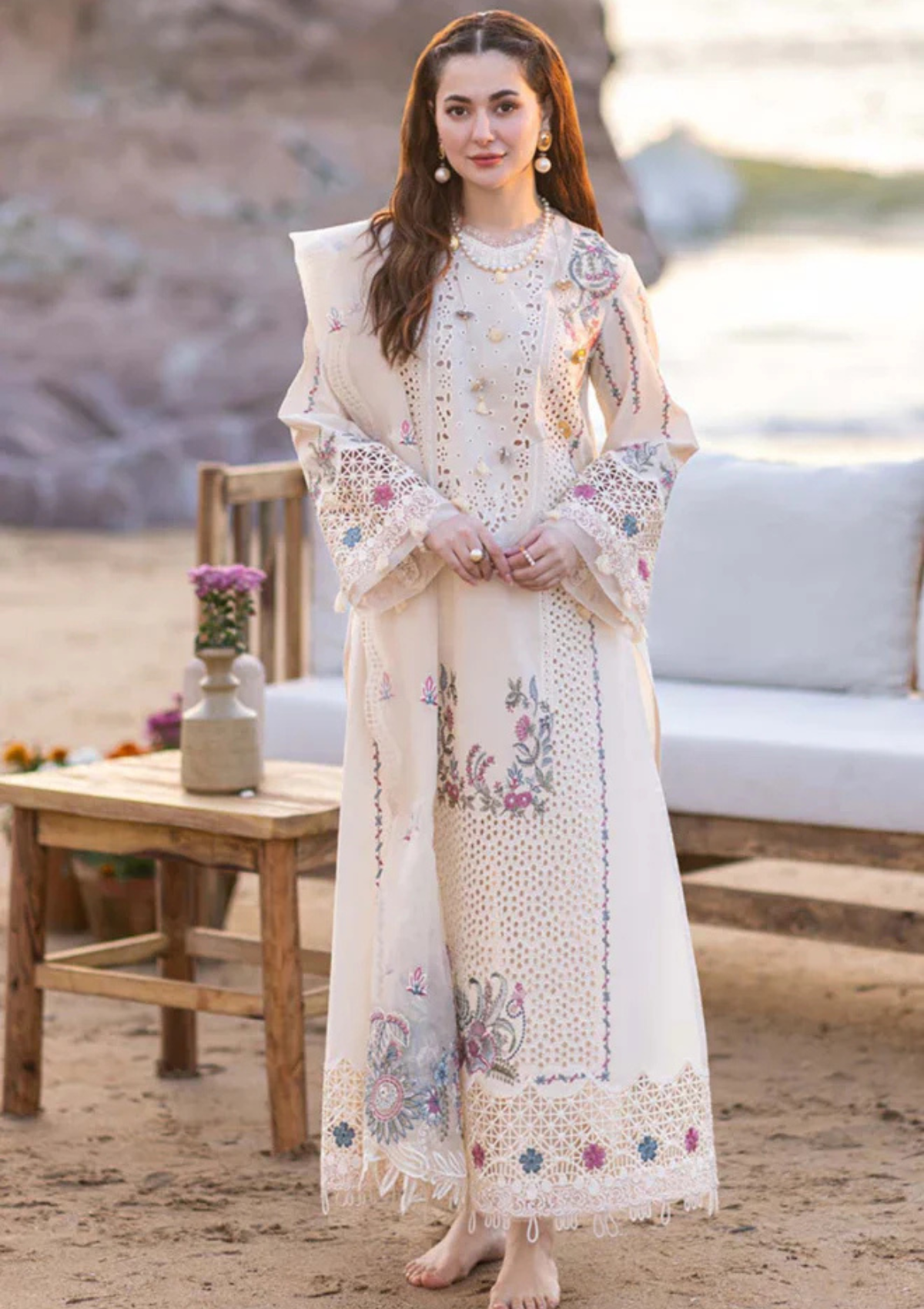Qalamkar - 3PC Luxury Lawn Embroidered Suit - SNW-1107