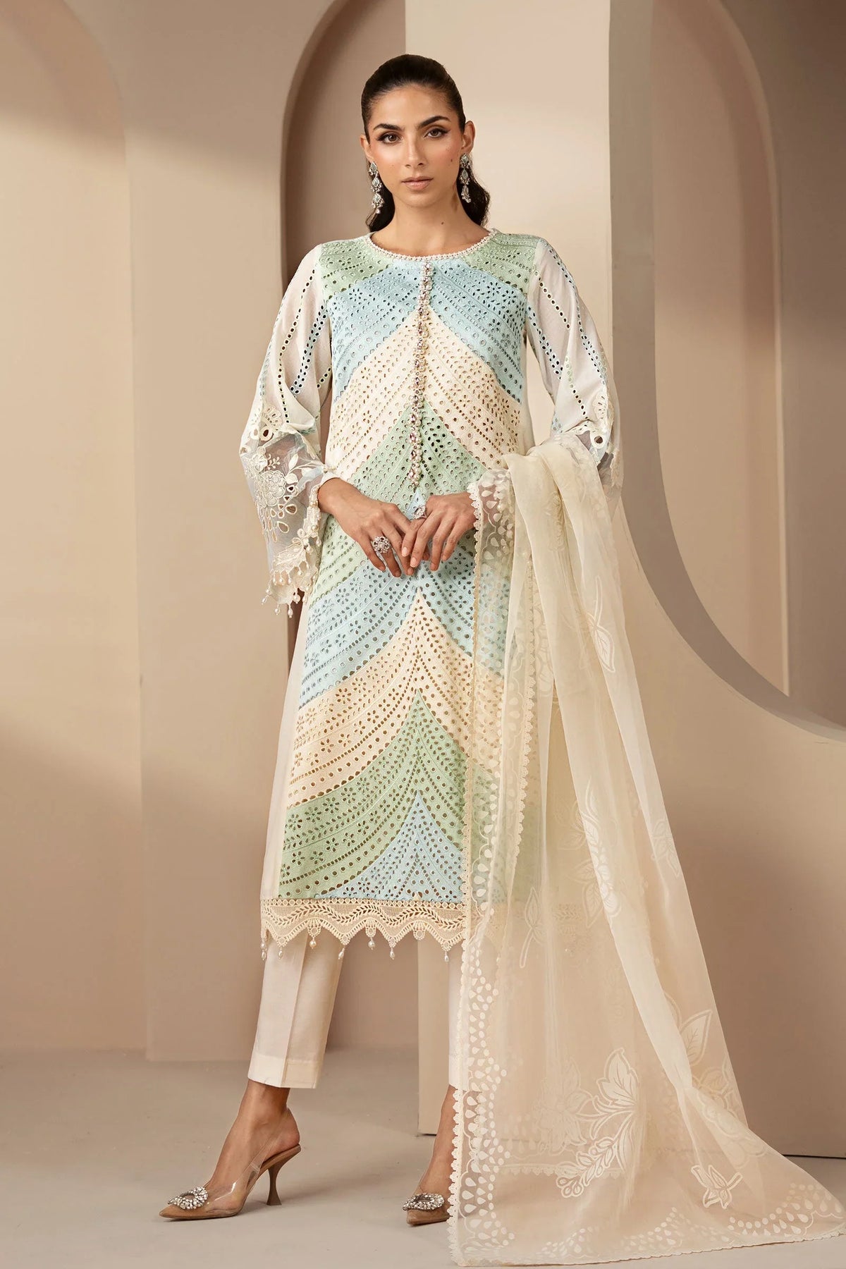 MARIA.B - 3PC Luxury Lawn Embroidered Suit - SNW-1122