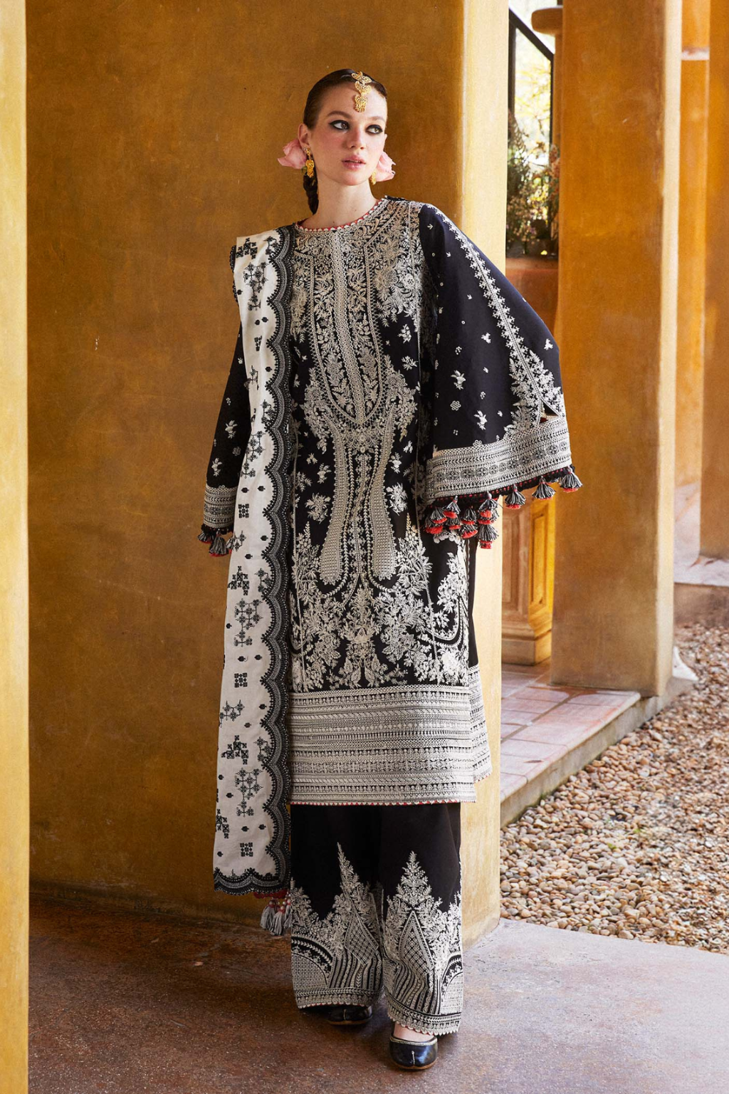 Hussain Rehar - Unstitched 3PC Luxury Lawn Embroidered Suit - SNW-1106